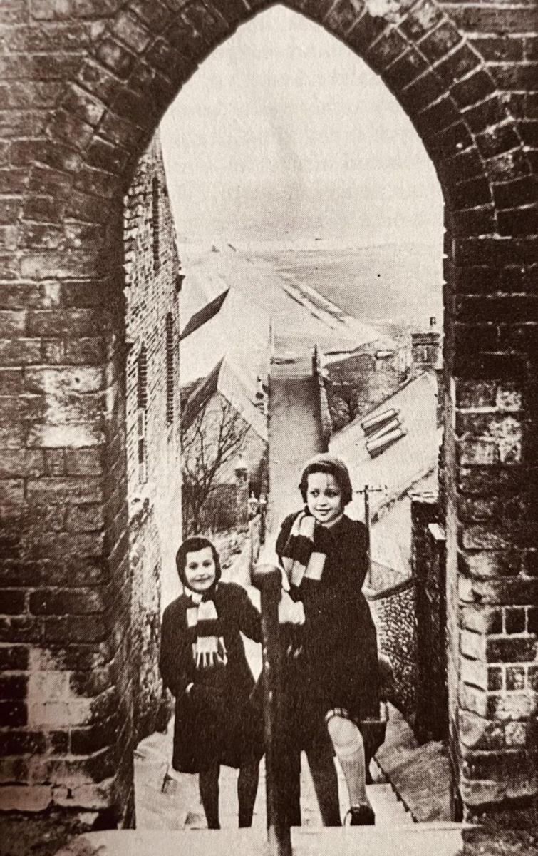 Mariners Score Lowestoft Old and Now