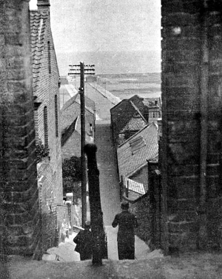 Mariners Score Lowestoft Old and Now