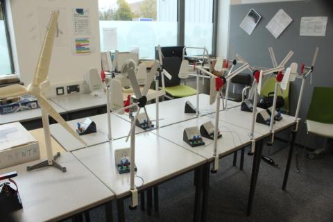  Wind turbine teaching models