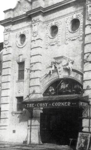  Cosy Corner  CREDIT:Ivan Bunn