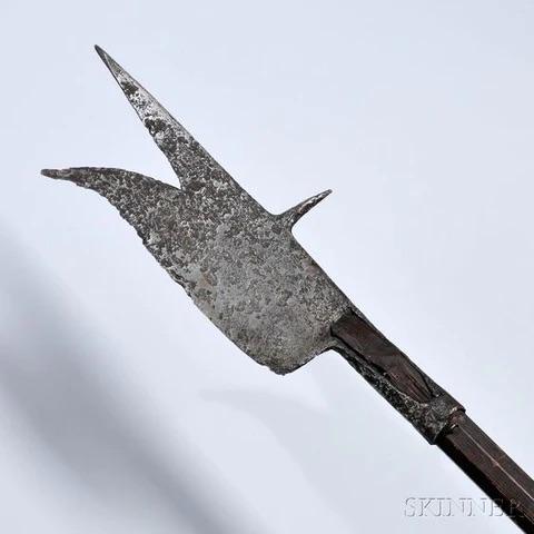 A 16th century bill, as found on the Arms & Armour website.