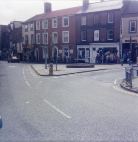 1985 CREDIT:Crispin Hook 